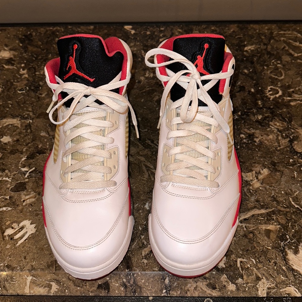 Air Jordan Retro “ FIRE RED 2008” White and Red and Black